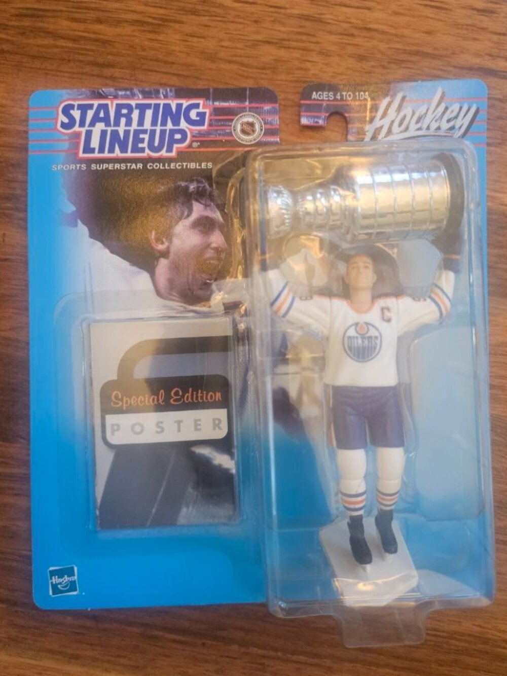 Vintage 2000 Hasbro Starting Lineup Wayne Gretzky Action Figure Oilers